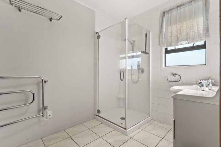 Photo of property in 21 Tatariki Street, Rosehill, Papakura, 2113