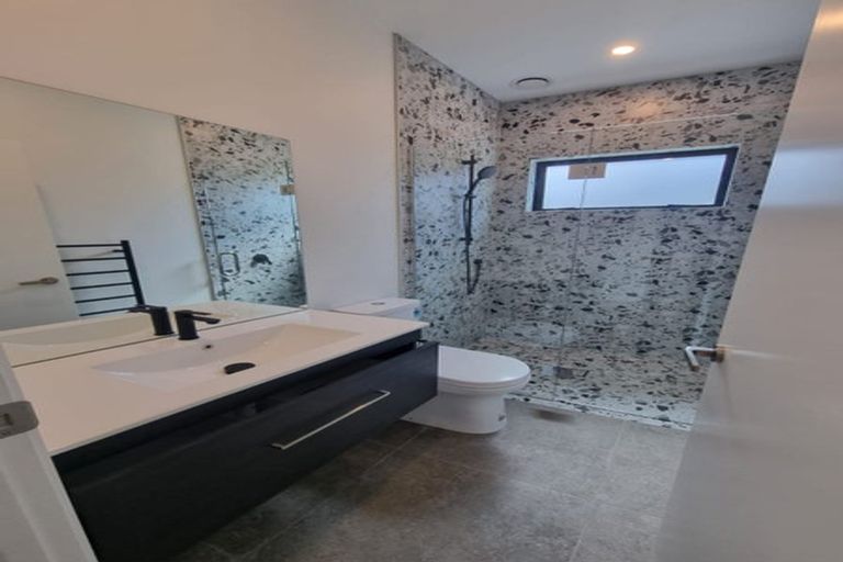 Photo of property in 107 Howden Drive, Jacks Point, 9371