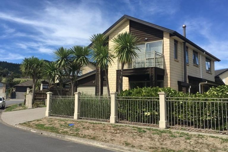 Photo of property in 8 Springhaven Lane, Paraparaumu, 5032