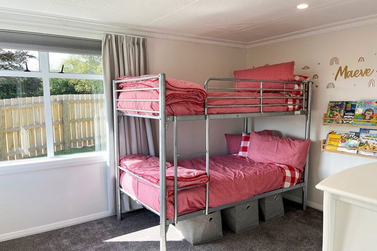 Photo of property in 99 Tiverton Street, Palmerston, 9430