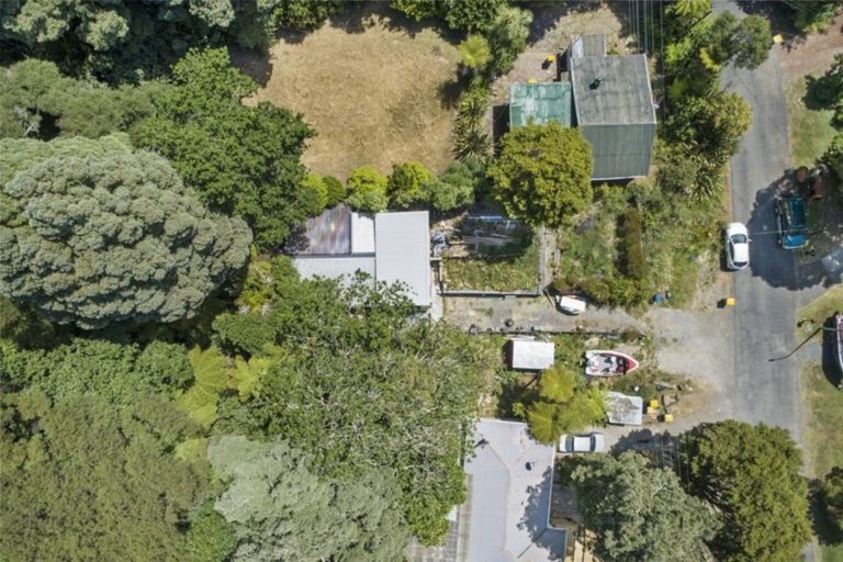 Photo of property in 37 Western Road, Laingholm, Auckland, 0604