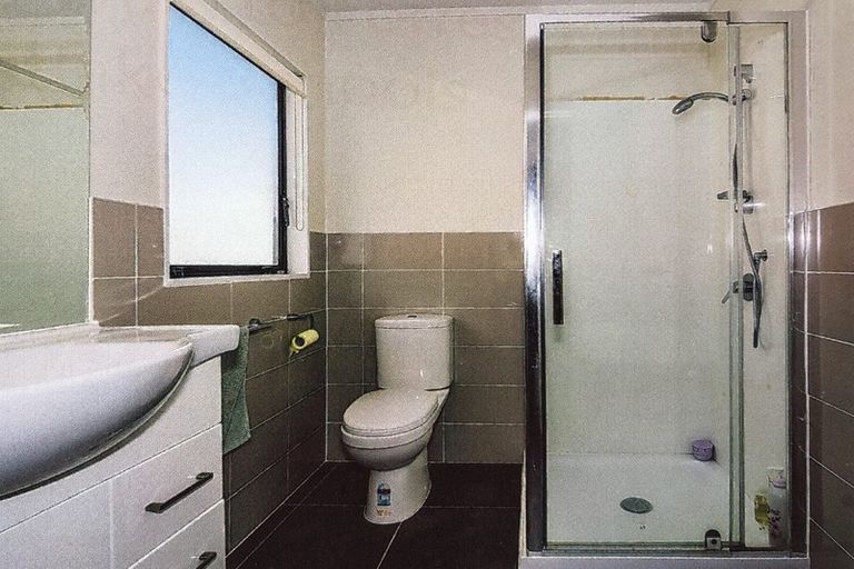 Photo of property in 1/19 Bond Crescent, Forrest Hill, Auckland, 0620