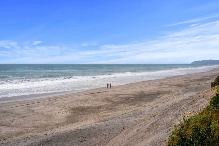 Photo of property in 285 Pukehina Parade, Pukehina, 3189