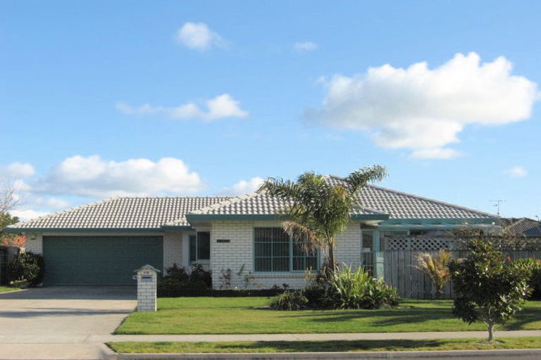 Photo of property in 698 Gloucester Road, Papamoa Beach, Papamoa, 3118