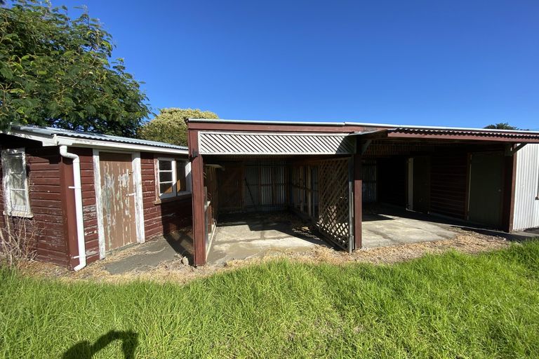 Photo of property in 4 Tongariro Street, Castlecliff, Whanganui, 4501