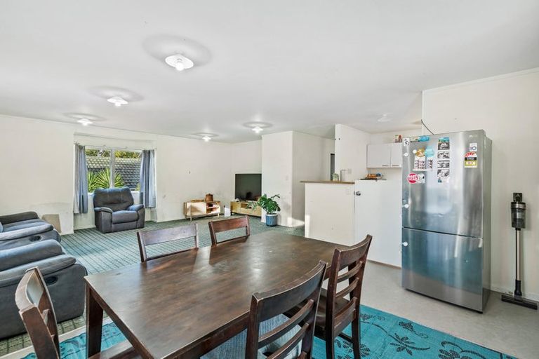 Photo of property in 16g Roick Parade, Glen Eden, Auckland, 0602