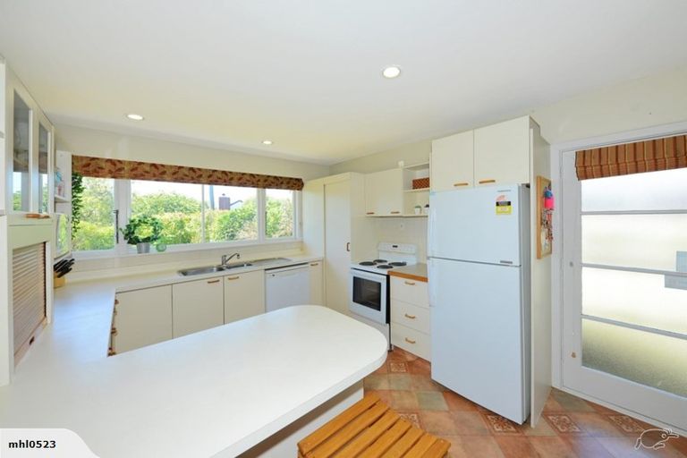 Photo of property in 25 Sevenoaks Drive, Bryndwr, Christchurch, 8053