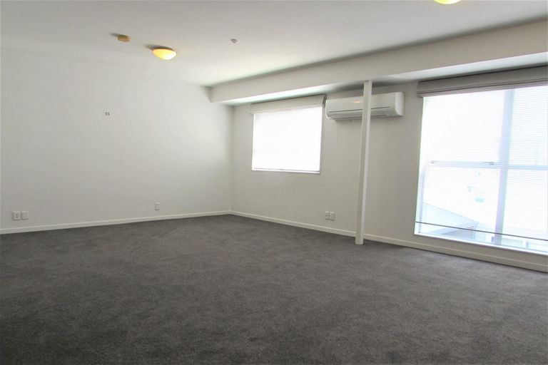 Photo of property in Budget Car Rental, 9/81 Ghuznee Street, Te Aro, Wellington, 6011