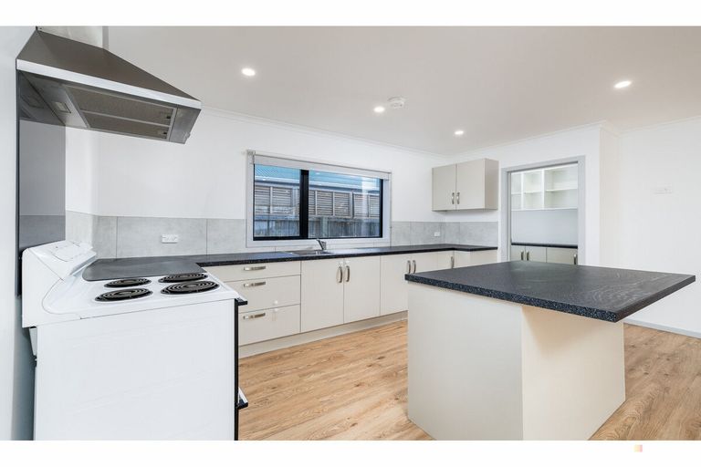 Photo of property in 11 Exeter Street, Waimate, 7924