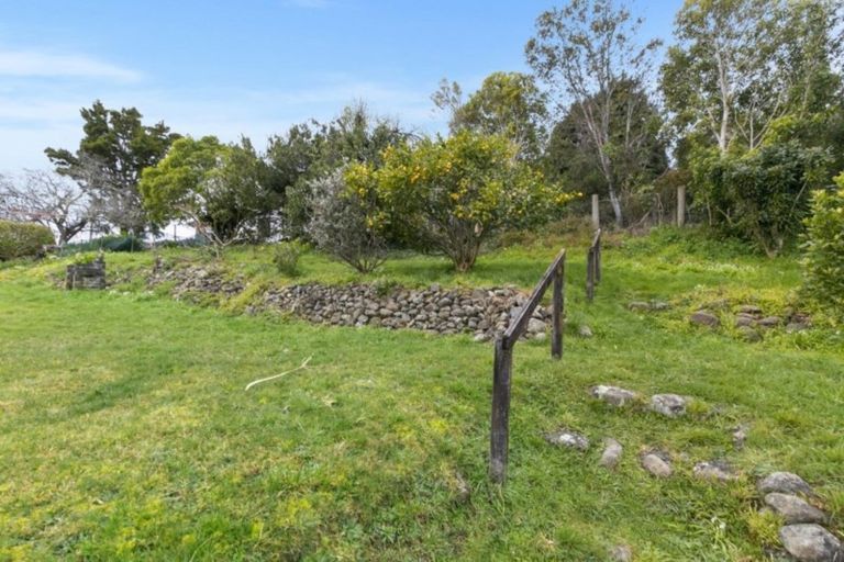 Photo of property in 15 Peel Place, Wainuiomata, Lower Hutt, 5014