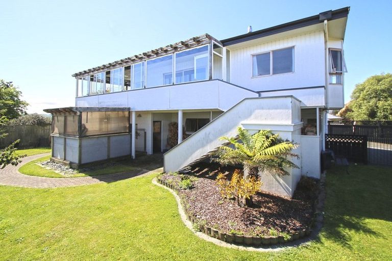 Photo of property in 2 Kapua Place, Taupo, 3330