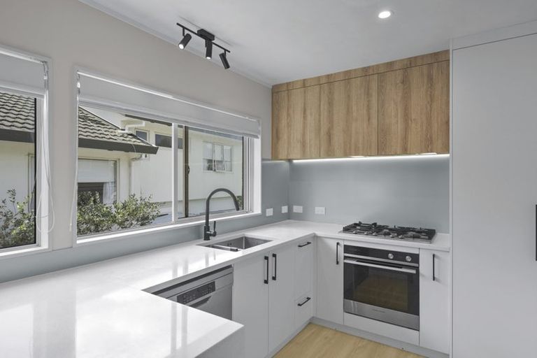 Photo of property in 2/3 Mably Court, Stanmore Bay, Whangaparaoa, 0932