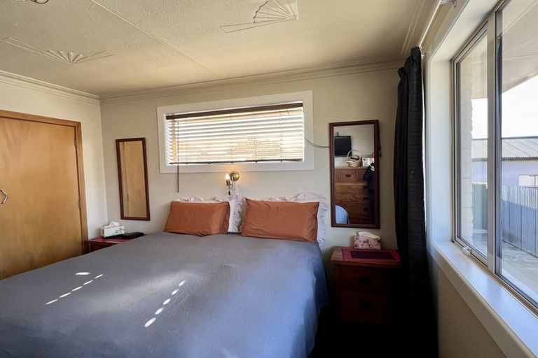 Photo of property in 28 Pine Crescent, Hargest, Invercargill, 9810