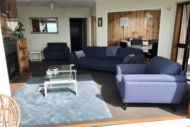 Photo of property in 16 Ward Parade, Bluff, 9814