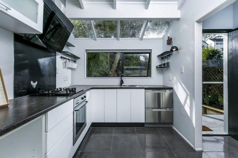 Photo of property in 5/24 Beswick Place, Birkdale, Auckland, 0626