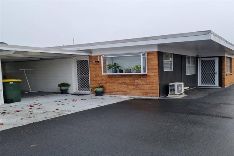 Photo of property in 15 Carnot Street, Glenholme, Rotorua, 3010