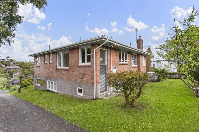 Photo of property in 29 Braemar Road, Castor Bay, Auckland, 0620