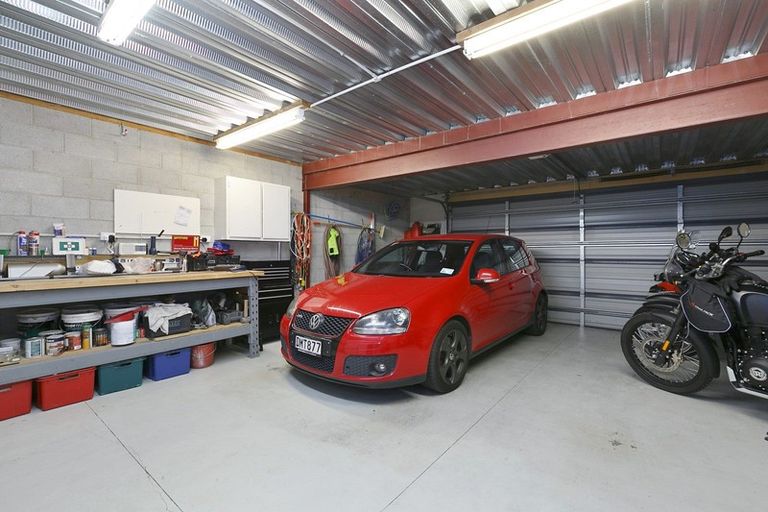 Photo of property in 3 Portland Place, Shiel Hill, Dunedin, 9013