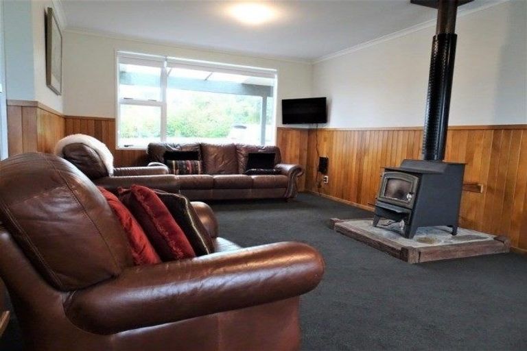 Photo of property in 2147 Lake Brunner Road, Inchbonnie, Kumara, 7875