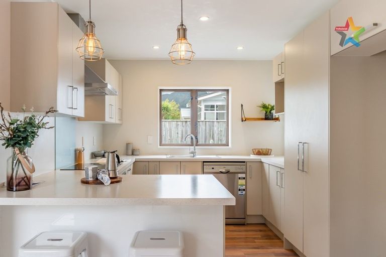 Photo of property in 48a Randwick Crescent, Moera, Lower Hutt, 5010