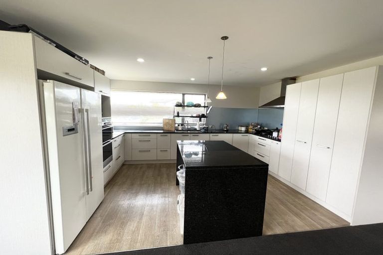 Photo of property in 34 Davaar Crescent, Broomfield, Christchurch, 8042