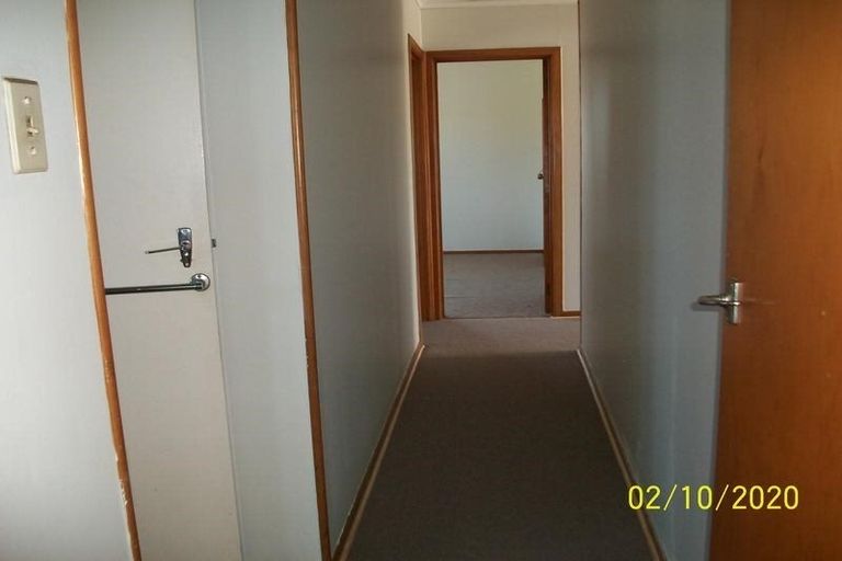 Photo of property in 75 Larnoch Road, Henderson, Auckland, 0610