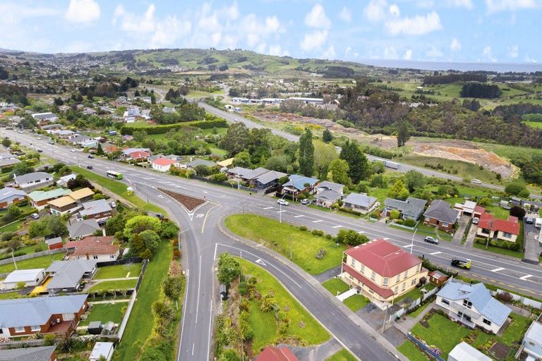 Photo of property in 1 Coach Road, Fairfield, Dunedin, 9018