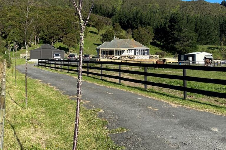 Photo of property in 112 Upper Fitzherbert Road, Wainuiomata, 5373