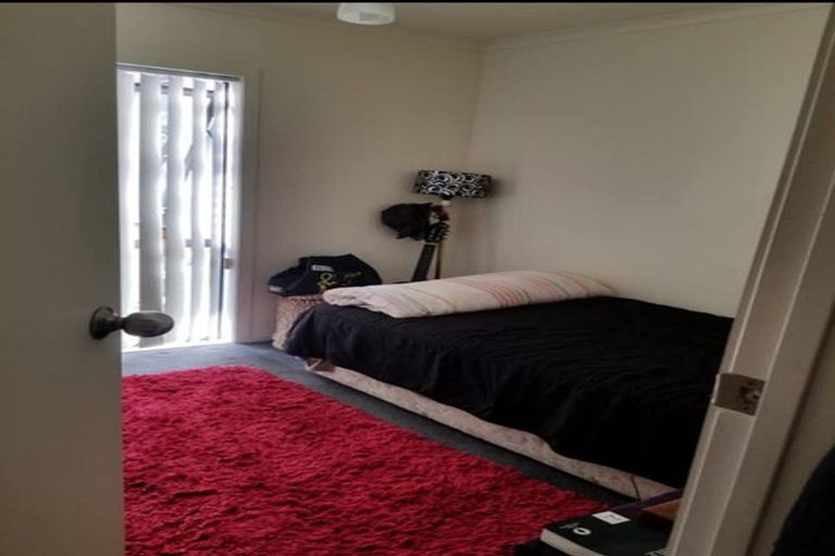 Photo of property in 2a Charlenne Close, Ranui, Auckland, 0612