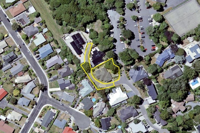 Photo of property in 8 Bateson Way, Heretaunga, Upper Hutt, 5018