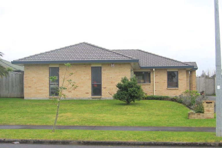 Photo of property in 33 Davington Way, Burswood, Auckland, 2013