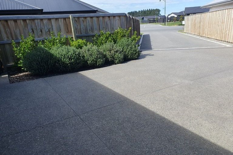 Photo of property in 143 Shillingford Boulevard, Rolleston, 7615