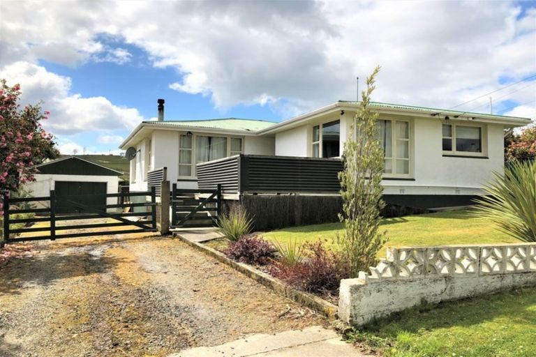 Photo of property in 50 Gormack Street, Balclutha, 9230