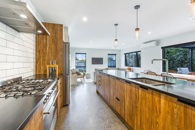 Photo of property in 7 Tarara Lane, Kumeu, 0810