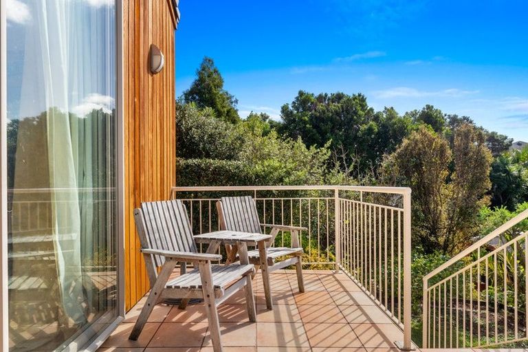 Photo of property in 3/56 Castor Bay Road, Castor Bay, Auckland, 0620