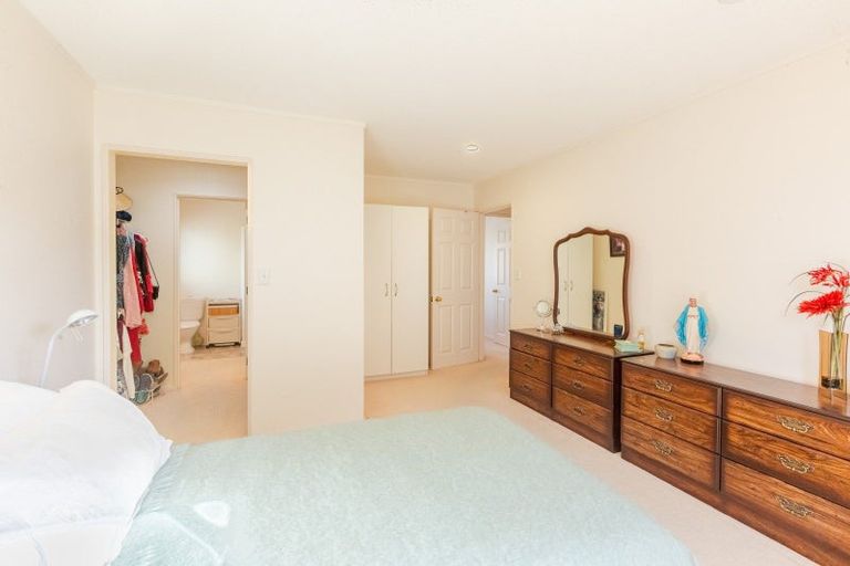 Photo of property in 11a Cheval Place, Taradale, Napier, 4112