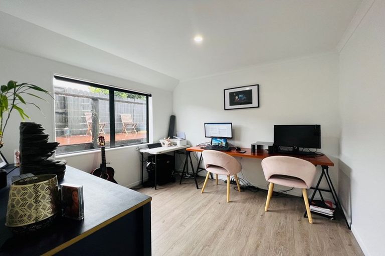 Photo of property in 18 Saralee Drive, Manurewa, Auckland, 2105