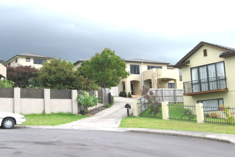 Photo of property in 5 Francesca Place, West Harbour, Auckland, 0618