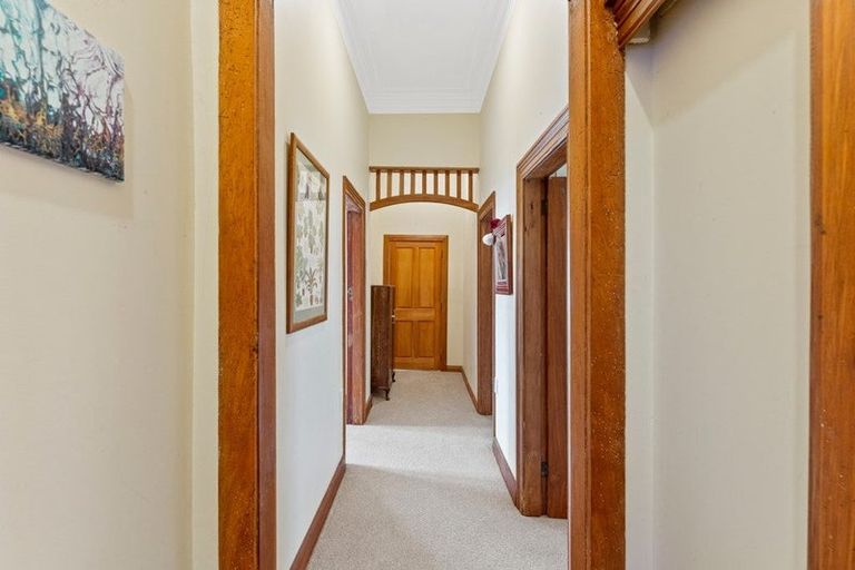 Photo of property in 32 Hipango Terrace, Durie Hill, Whanganui, 4500