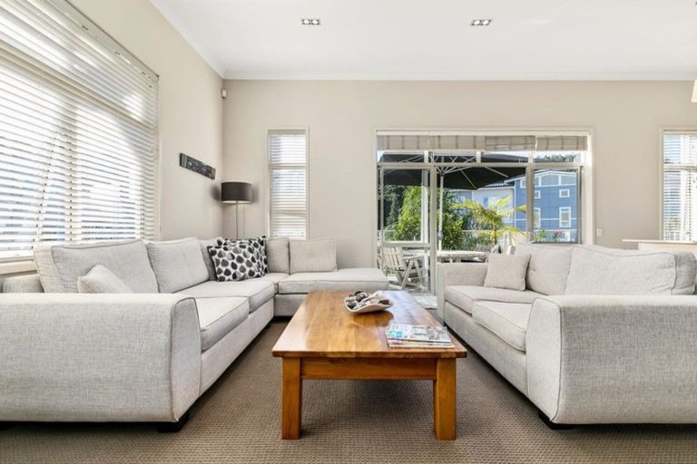 Photo of property in 9 Eaves Bush Parade, Orewa, 0931