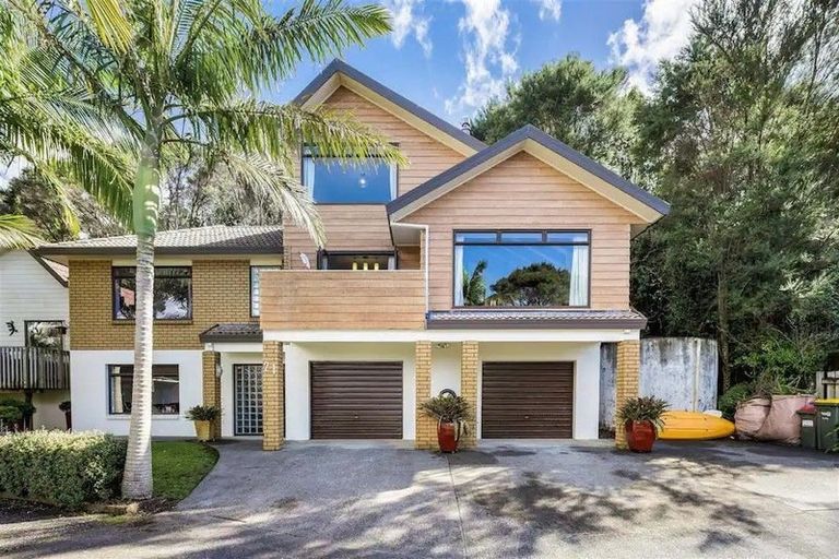 Photo of property in 21 Cochrane Avenue, Arkles Bay, Whangaparaoa, 0932