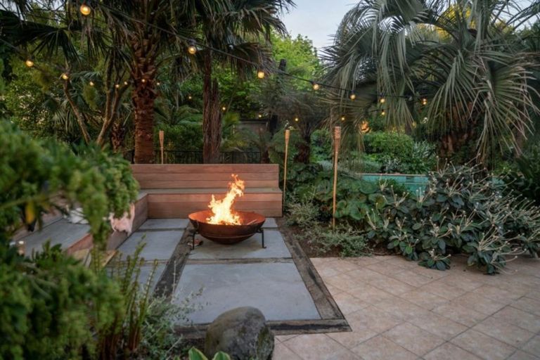 Photo of property in 260 Thornton Road, Cambridge, 3496