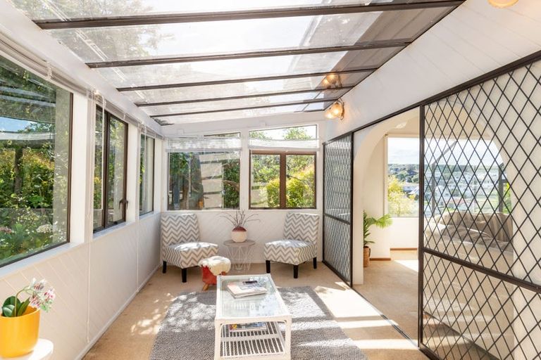 Photo of property in 1 Safari Crescent, Johnsonville, Wellington, 6037