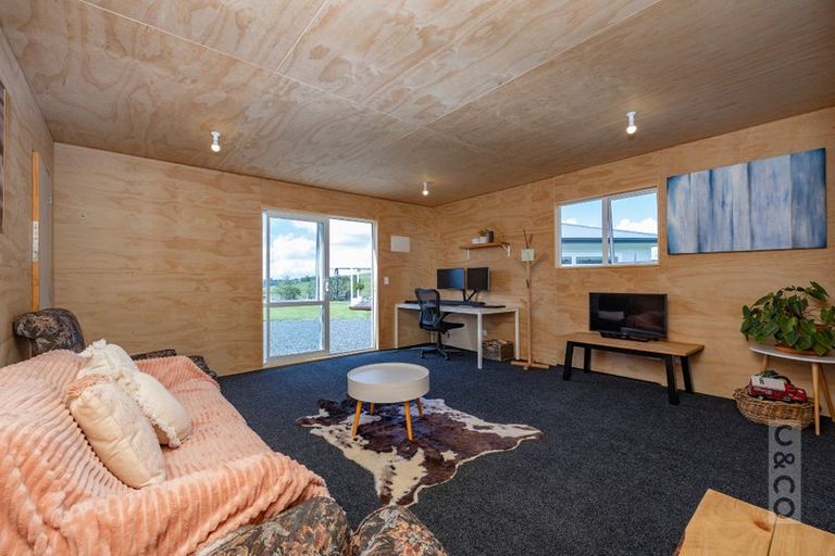 Photo of property in 79 Mount Albion Rise, Taupaki, Henderson, 0782