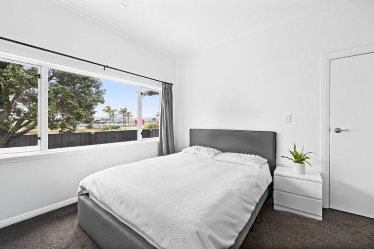 Photo of property in 29 Pukeko Place, Westshore, Napier, 4110