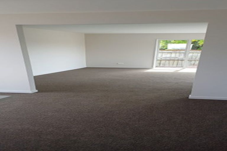 Photo of property in 5 Craig Place, Redwood, Christchurch, 8051