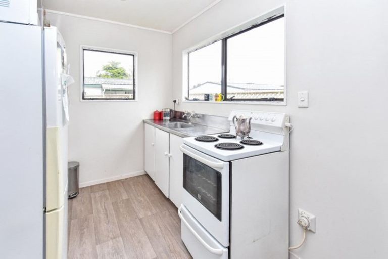 Photo of property in 2/6 Hunua Road, Papakura, 2110