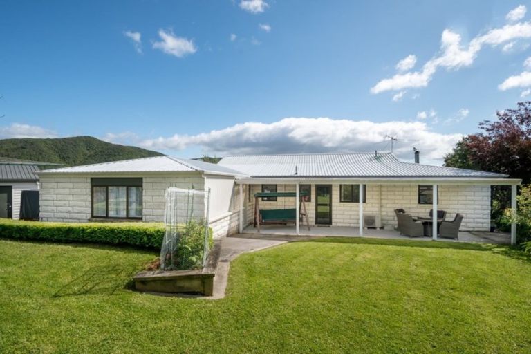 Photo of property in 78 Moana View Road, Waikawa, Picton, 7220