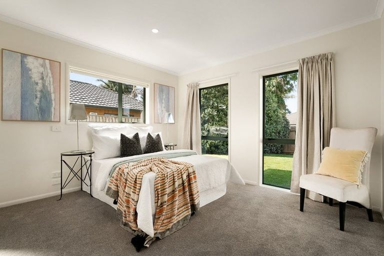 Photo of property in 26 Glencalder Place, Wattle Downs, Auckland, 2103