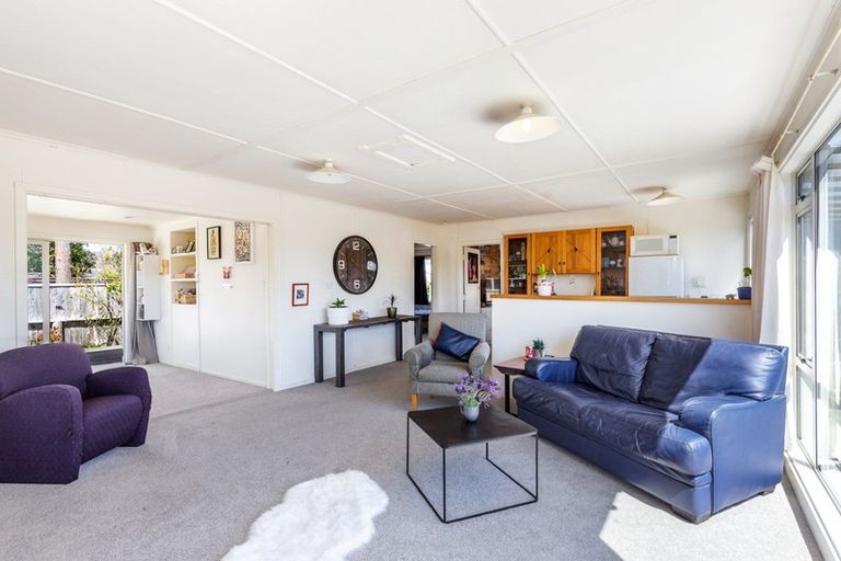 Photo of property in 49 Matuku Street, Two Mile Bay, Taupo, 3330
